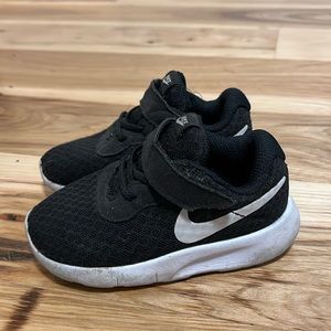 Nike sneakers 6C
